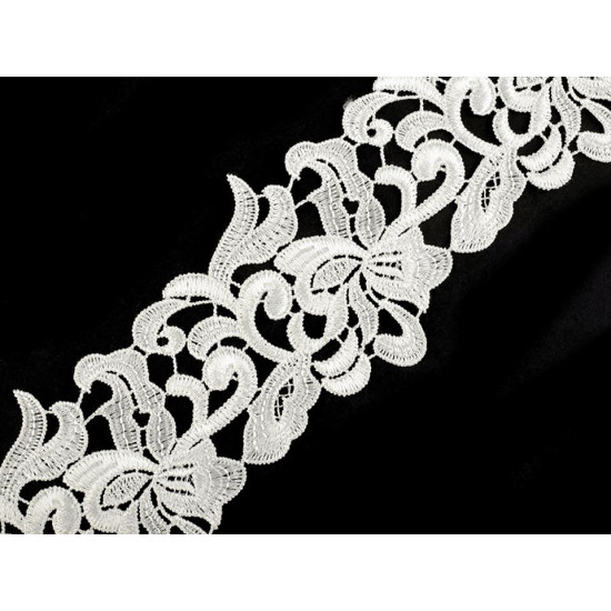 Dantelă brodată, lățime 70 - 75 mm - Crem foarte deschis (1 Metru) Dantelă brodată, lățime 70 - 75 mm - Crem foarte deschis (1 Metru)