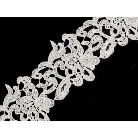 Dantelă brodată, lățime 70 - 75 mm - Crem foarte deschis (1 Metru) Dantelă brodată, lățime 70 - 75 mm - Crem foarte deschis (1 Metru)