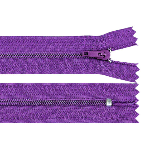 Fermoar spiralat nedetașabil no 3, lungime 18 cm - Verde kaki (10 Bucăți) Fermoar spiralat nedetașabil no 3, lungime 18 cm - Verde kaki (10 Bucăți)