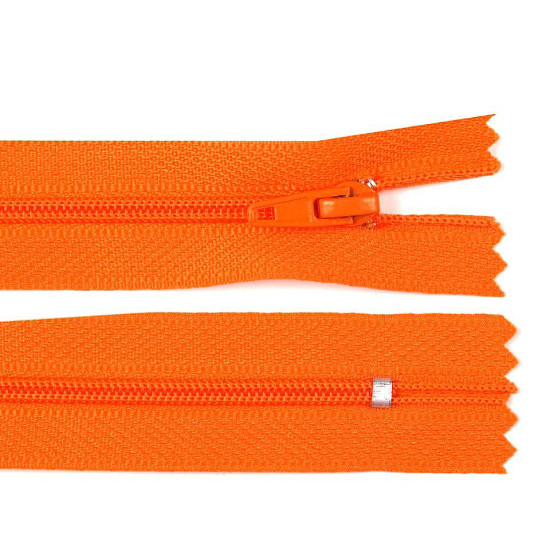Fermoar spiralat nedetașabil no 3, lungime 18 cm - Verde kaki (10 Bucăți) Fermoar spiralat nedetașabil no 3, lungime 18 cm - Verde kaki (10 Bucăți)