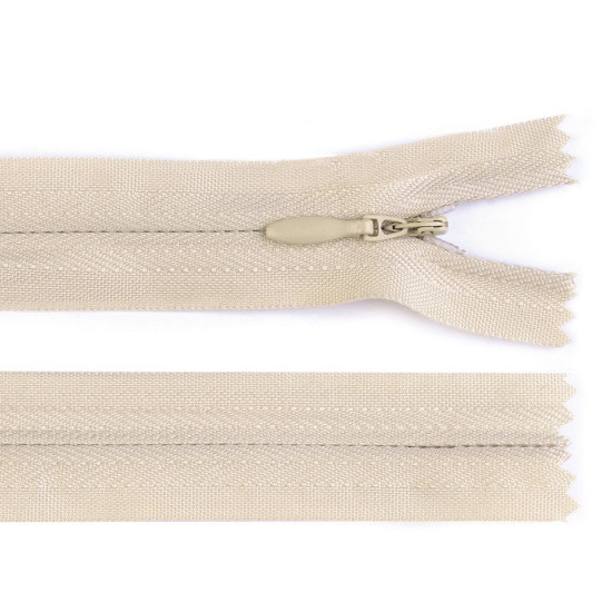 Fermoar ascuns nedetașabil no 3 lungime 18 cm - Roșu (50 Bucăți) Fermoar ascuns nedetașabil no 3 lungime 18 cm - Roșu (50 Bucăți)