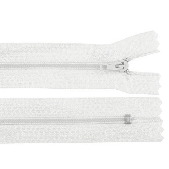 Fermoar spiralat nedetașabil no 3, lungime 20 cm - Roșu (50 Bucăți) Fermoar spiralat nedetașabil no 3, lungime 20 cm - Roșu (50 Bucăți)
