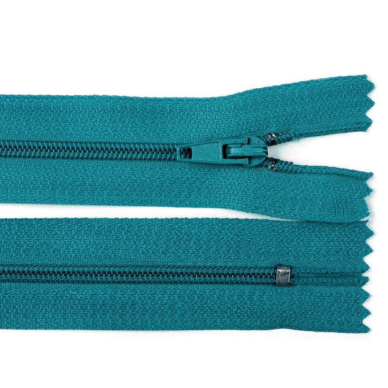 Fermoar spiralat nedetașabil no 3, lungime 20 cm - Roșu (50 Bucăți) Fermoar spiralat nedetașabil no 3, lungime 20 cm - Roșu (50 Bucăți)