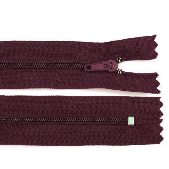 Fermoar spiralat nedetașabil no 3, lungime 20 cm - Roșu (50 Bucăți) Fermoar spiralat nedetașabil no 3, lungime 20 cm - Roșu (50 Bucăți)
