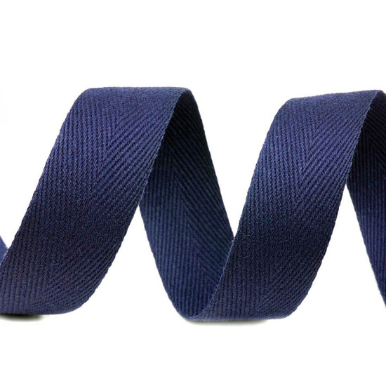 Bandă din bumbac herringbone, lățime 30 mm - Roșu granat (100 Metri) Bandă din bumbac herringbone, lățime 30 mm - Roșu granat (100 Metri)