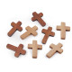 Pandantiv cruce din lemn 23x33 mm - Maro (100 Bucăți) Pandantiv cruce din lemn 23x33 mm - Maro (100 Bucăți)