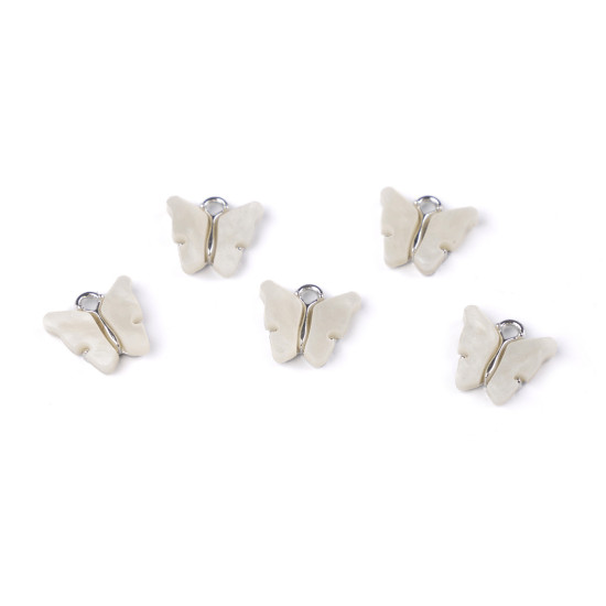 Pandantiv fluture sidef 13x15 mm - Roz pudrat (5 Bucăți) Pandantiv fluture sidef 13x15 mm - Roz pudrat (5 Bucăți)