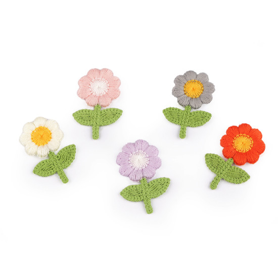 Floare brodata 2,4x3,7 cm - Roz pudrat (100 Bucăți) Floare brodata 2,4x3,7 cm - Roz pudrat (100 Bucăți)