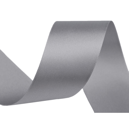 Panglică dublu satinată, lățime 40 mm - Gri neutral (100 Metri) Panglică dublu satinată, lățime 40 mm - Gri neutral (100 Metri)