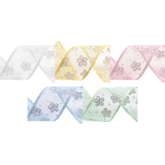 Panglica din organza cu flori si sclipici, latime 40 mm - Verde deschis (1 Metru) Panglica din organza cu flori si sclipici, latime 40 mm - Verde deschis (1 Metru)