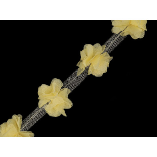 Bandă tul cu flori din șifon, lățime 60 mm - Crem foarte deschis (9 Metri) Bandă tul cu flori din șifon, lățime 60 mm - Crem foarte deschis (9 Metri)
