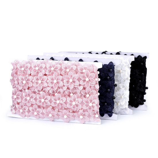 Galon / dantelă brodată pe organza cu flori și perle, 35 mm - Off white (8 Metri)