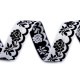 Panglică țesută cu motiv floral, lățime 20 mm - Alb-roșu (50 Metri) Panglică țesută cu motiv floral, lățime 20 mm - Alb-roșu (50 Metri)