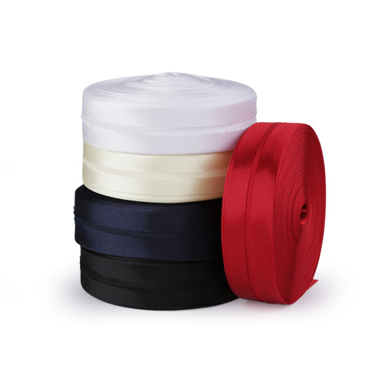 Bandă bias satinată, lățime 30 mm - Alb (25 Metri) Bandă bias satinată, lățime 30 mm - Alb (25 Metri)