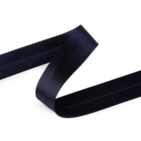 Bandă bias satinată, lățime 30 mm - Alb (25 Metri) Bandă bias satinată, lățime 30 mm - Alb (25 Metri)