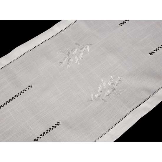 Față de masă textilă brodată 40x160 cm - Off white (2 Bucăți) Față de masă textilă brodată 40x160 cm - Off white (2 Bucăți)