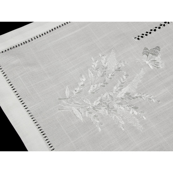 Față de masă textilă brodată 40x160 cm - Off white (2 Bucăți) Față de masă textilă brodată 40x160 cm - Off white (2 Bucăți)