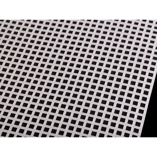 Plasă din plastic pentru brodat 42x60 cm - Alb (2 Bucăți) Plasă din plastic pentru brodat 42x60 cm - Alb (2 Bucăți)