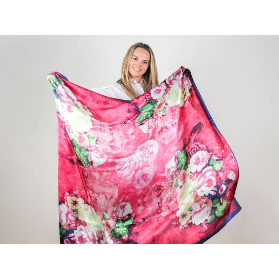 Esarfa mare din satin cu flori 130x135 cm - Roșu deschis (1 Bucată) Esarfa mare din satin cu flori 130x135 cm - Roșu deschis (1 Bucată)