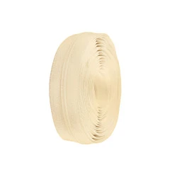 Fermoar spiralat metraj no 7 - Crem foarte deschis (1 Metru)