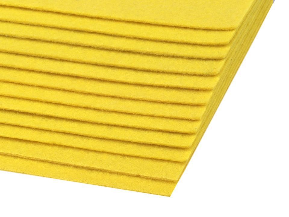 Coli fetru, 20x30 cm, 300 g / m², 2 bucati - galben narcis Coli fetru, 20x30 cm, 300 g / m², 2 bucati - galben narcis