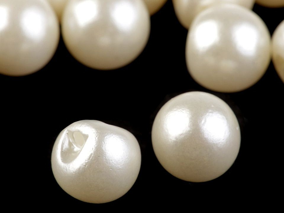 Perle de cusut / nasturi, Ø14 mm, crem sidefat, 10 buc. Perle de cusut / nasturi, Ø14 mm, crem sidefat, 10 buc.