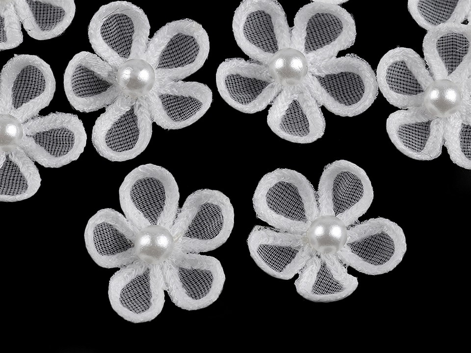 Flori din organza cu perlă, Ø25 mm, Off White, 10 buc. Flori din organza cu perlă, Ø25 mm, Off White, 10 buc.
