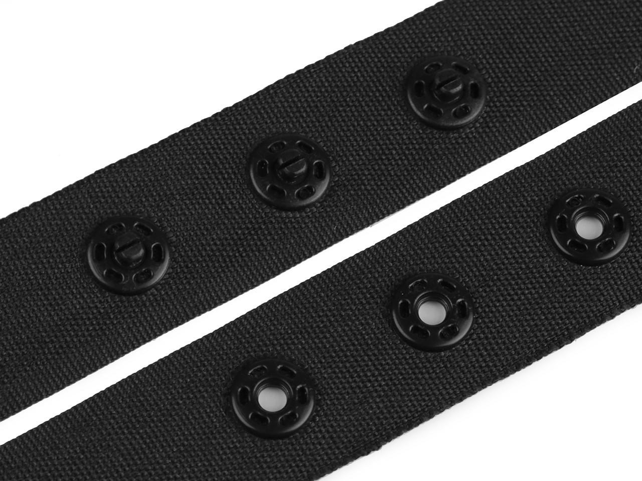 Bandă cu capse pentru confecții textile / body, lățime 18 mm - Nude (45 Metri) Bandă cu capse pentru confecții textile / body, lățime 18 mm - Nude (45 Metri)