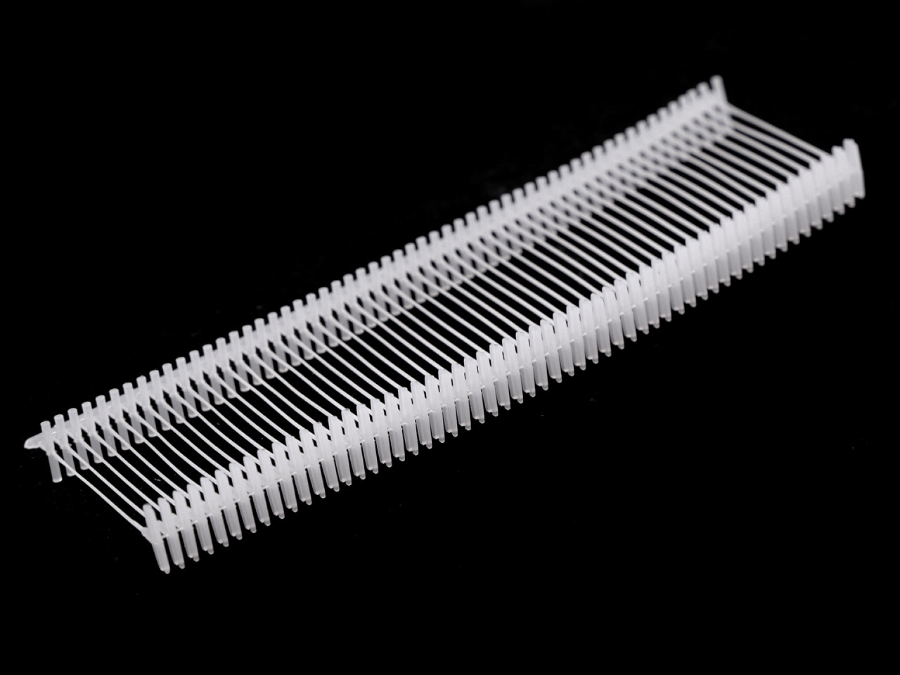 Agățători etichete, standard a, (5000 buc/cutie) - Transparent (1 Cutie)