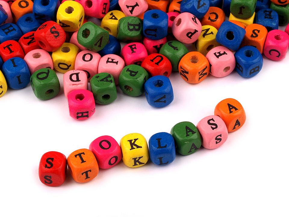 Mărgele cubice din lemn cu litere, 10x10 mm - Mix (20 Grame)