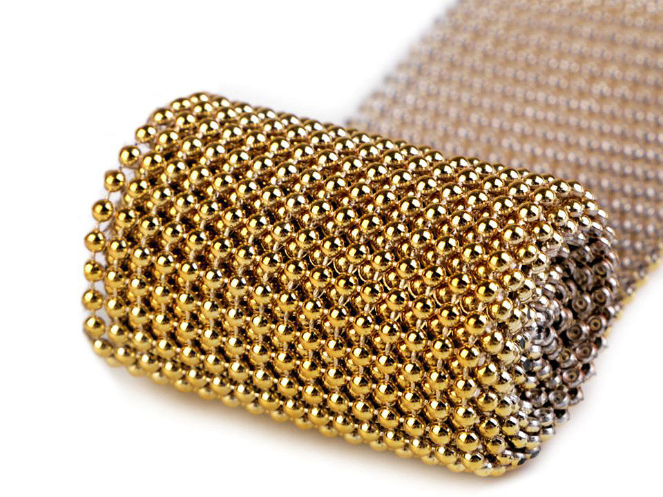 Bandă decorativă cu perle, lățime 50 mm - Argintiu (36 Metri) Bandă decorativă cu perle, lățime 50 mm - Argintiu (36 Metri)