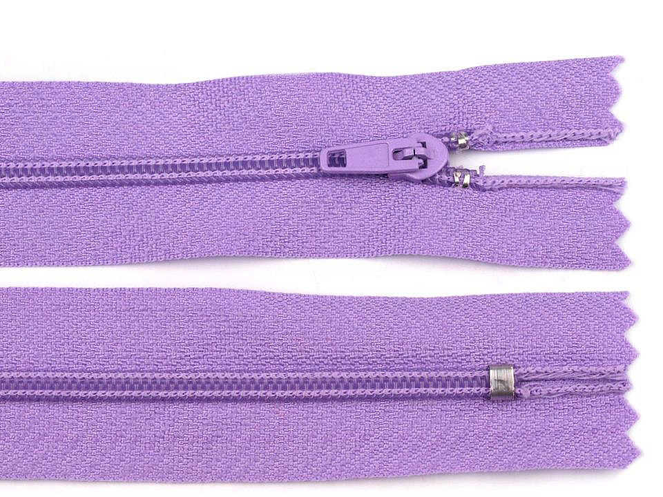 Fermoar spiralat nedetașabil no 3, lungime 18 cm - Verde kaki (10 Bucăți) Fermoar spiralat nedetașabil no 3, lungime 18 cm - Verde kaki (10 Bucăți)