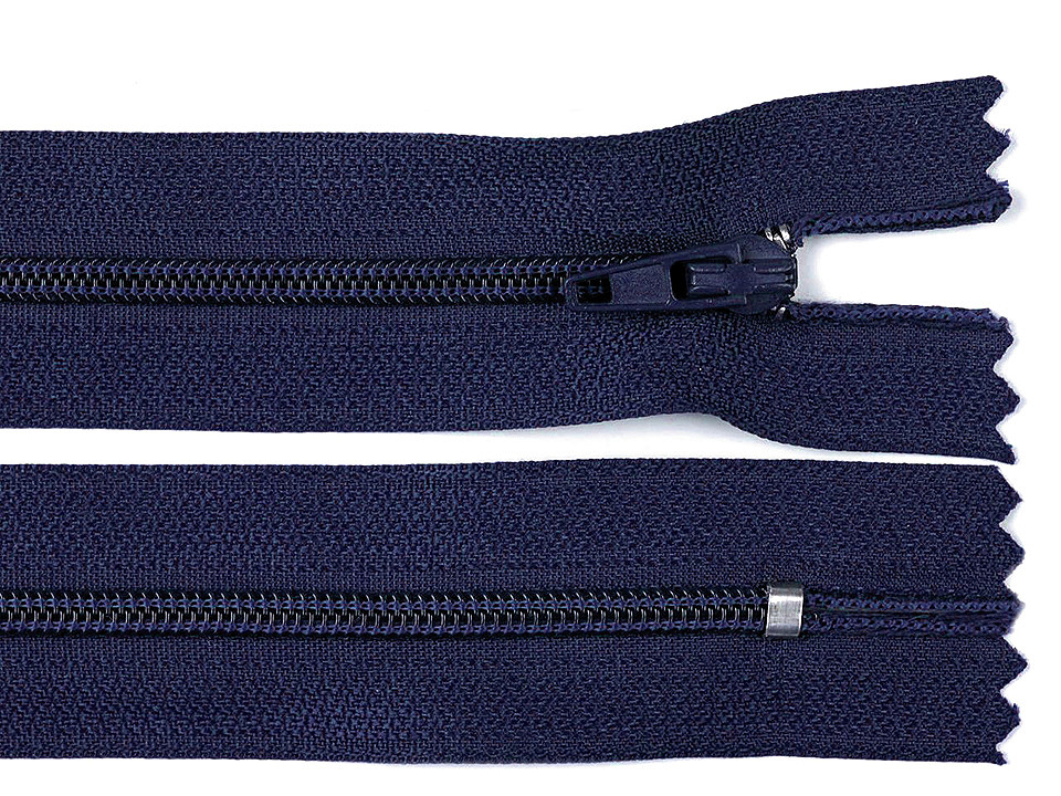 Fermoar spiralat nedetașabil no 3, lungime 18 cm - Verde kaki (10 Bucăți) Fermoar spiralat nedetașabil no 3, lungime 18 cm - Verde kaki (10 Bucăți)