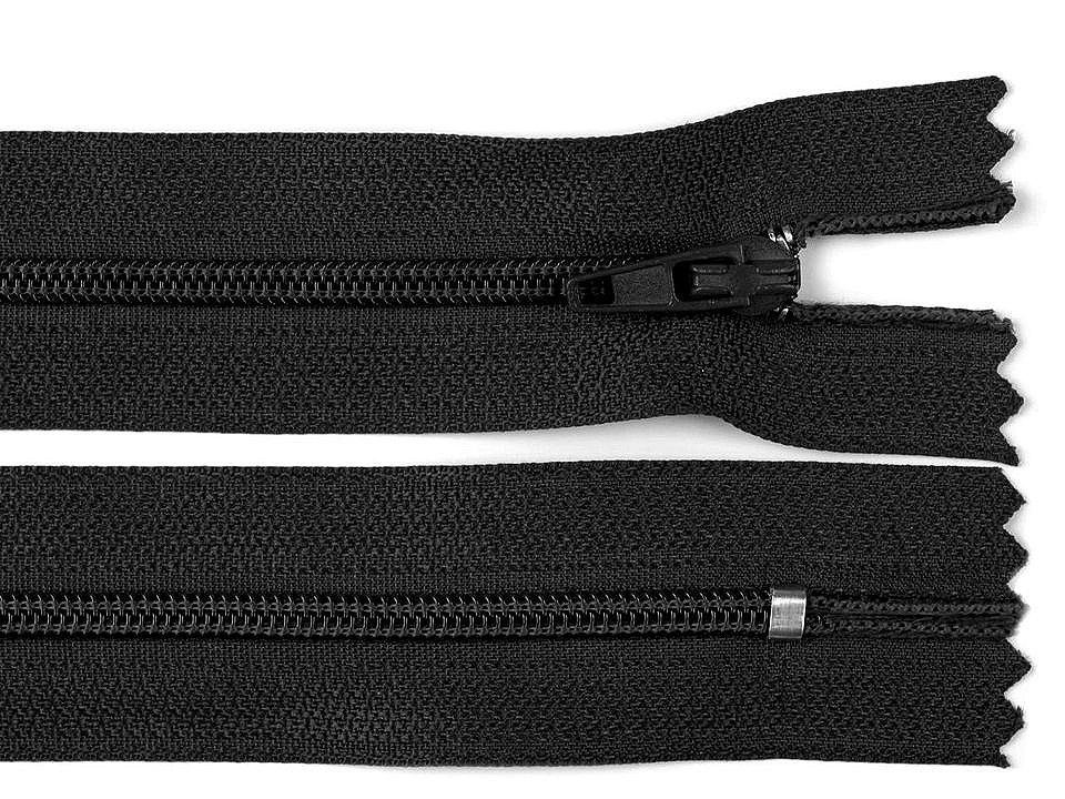 Fermoar spiralat nedetașabil no 3, lungime 18 cm - Verde kaki (10 Bucăți) Fermoar spiralat nedetașabil no 3, lungime 18 cm - Verde kaki (10 Bucăți)