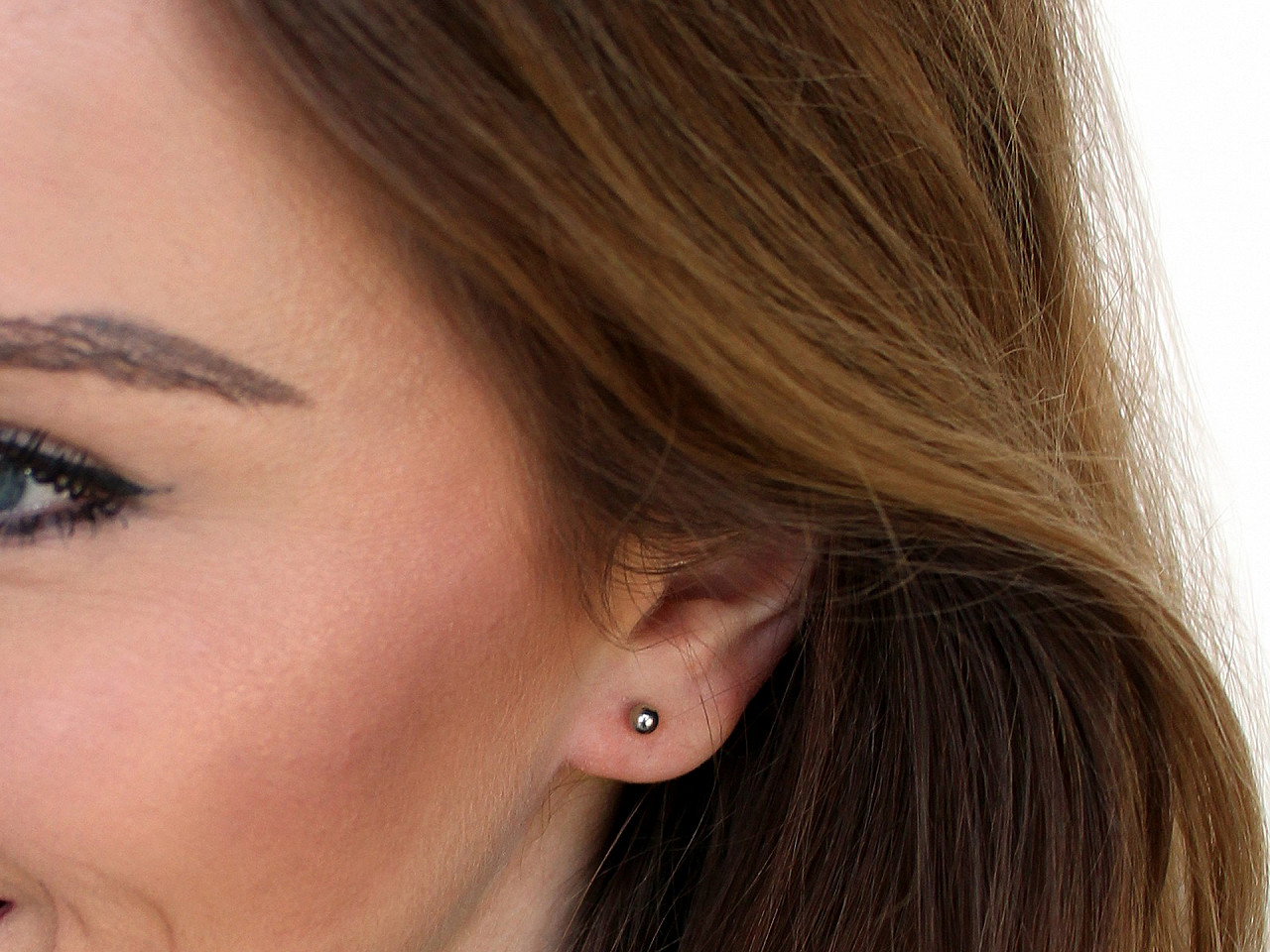 Cercei biluțe din oțel inoxidabil - Argintiu (1 Pereche)