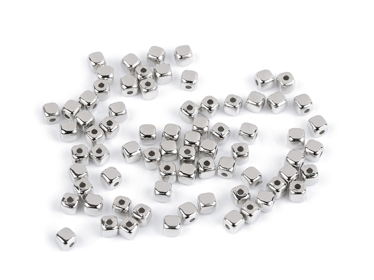 Mărgele de plastic mini steluțe, inimioare, cuburi metalice - Argintiu (10 Grame)