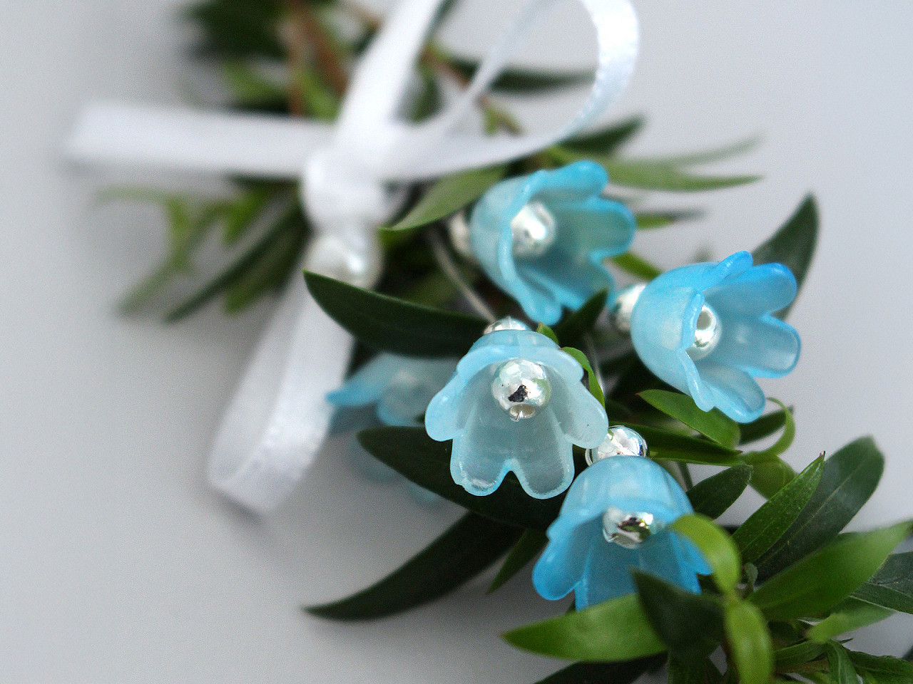 Mărgele din plastic clopoțel / fustă 9x11 mm - Roz zmeură (500 Grame)