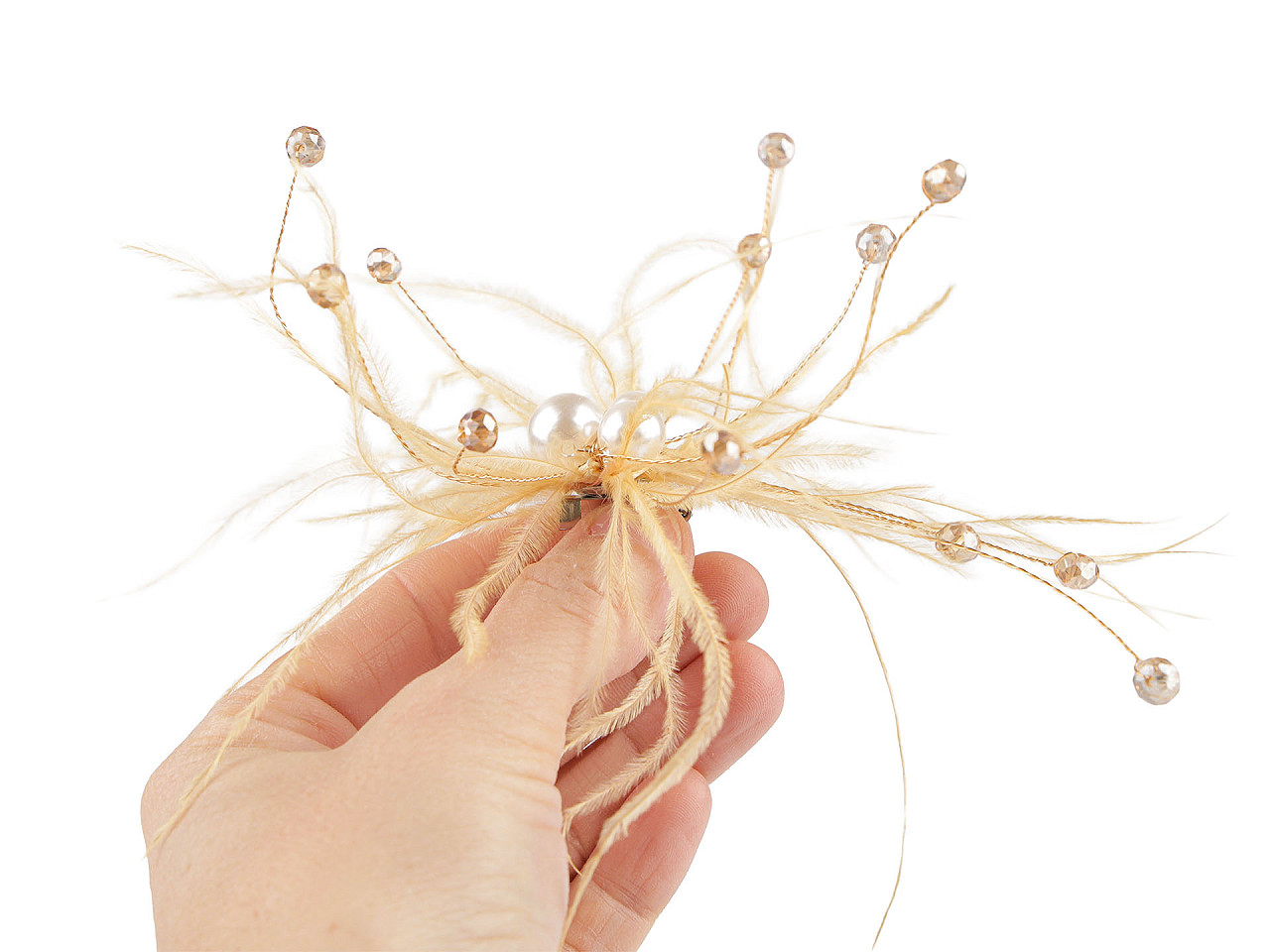 Brosa din pene cu perle si strasuri - Auriu (1 Bucată)