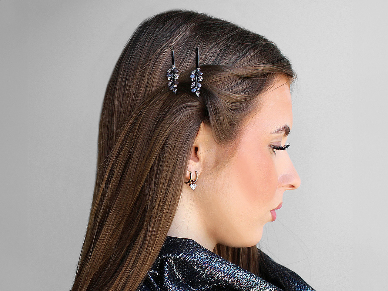 Agrafe cu strasuri si pietricele, flori, frunză - Antracit (2 Bucăți)