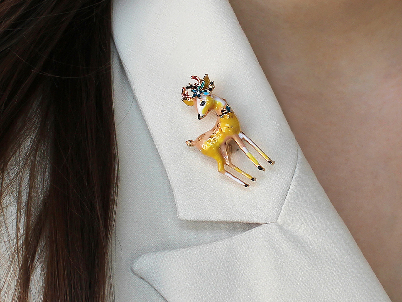 Broșă căprioară - Auriu deschis (1 Bucată)