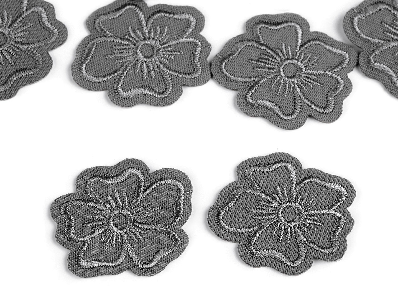 Aplicație termoadezivă brodată - floare - Roz deschis (10 Bucăți)