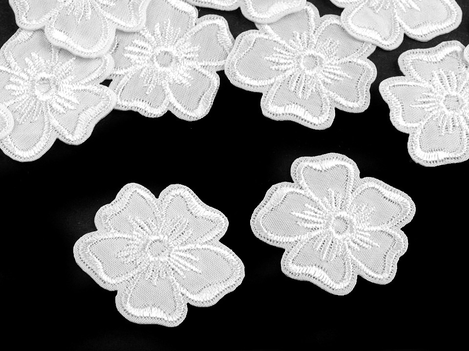 Aplicație termoadezivă brodată - floare - Roz deschis (10 Bucăți)