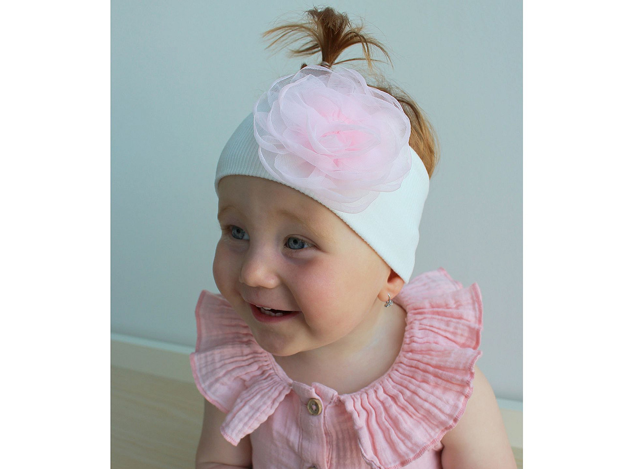 Floare de trandafir din organza ø8 cm - Verde mentol (1 Bucată)