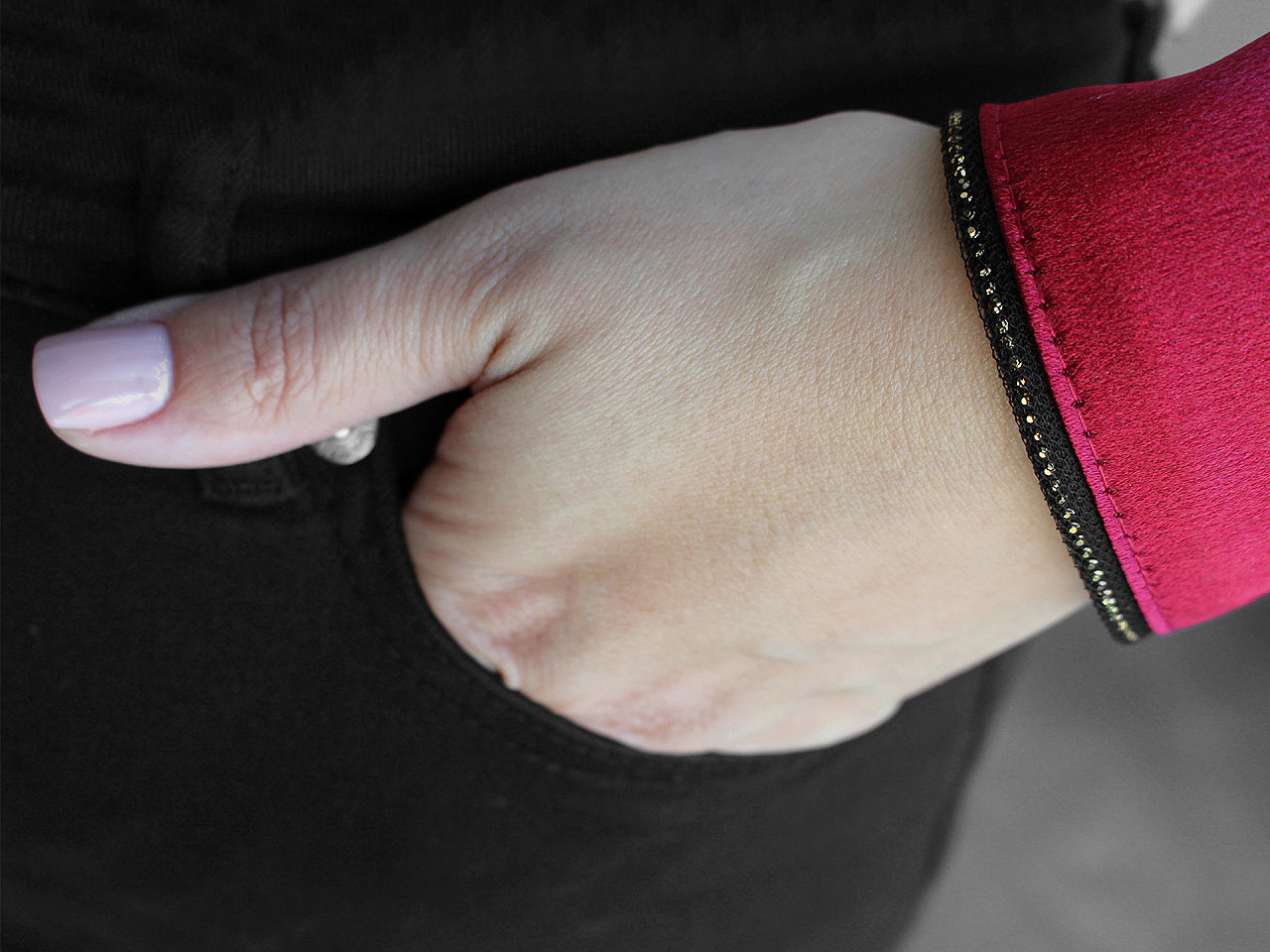 Paspoal / vipușcă cu strasuri și tul, lățime 15; 20 mm - Negru (1 Metru)