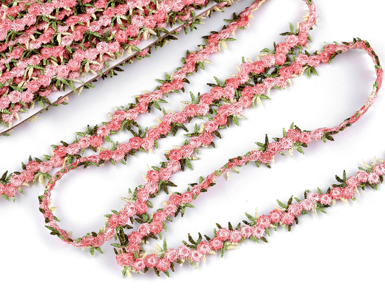 Galon brodat cu flori 3d, lățime 20 mm - Roz pudrat (1 Metru)