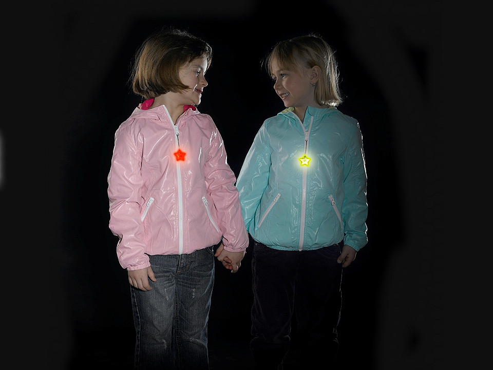 Agăţătoare reflectorizantă pentru fermoar steluță - Verde pastel (1 Bucată) Agăţătoare reflectorizantă pentru fermoar steluță - Verde pastel (1 Bucată)