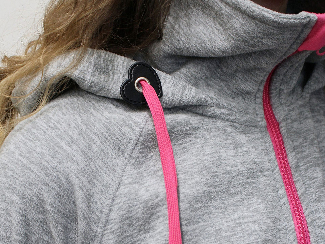 Ocheți metalici inimă din piele pentru cusut - Maro coniac (20 Bucăți)