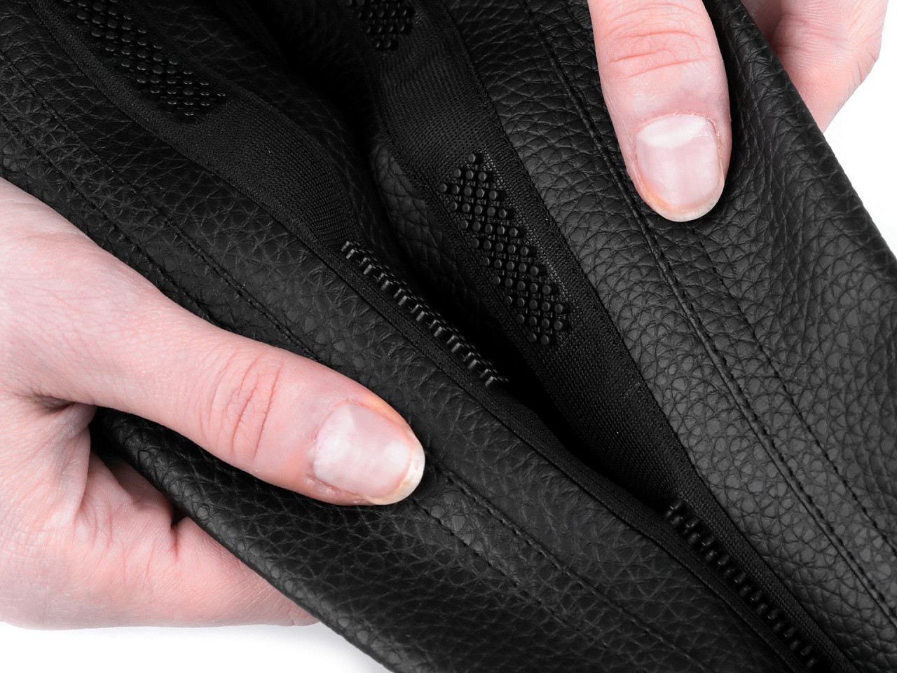 Închizătoare confecții - Roșu (1 Metru)