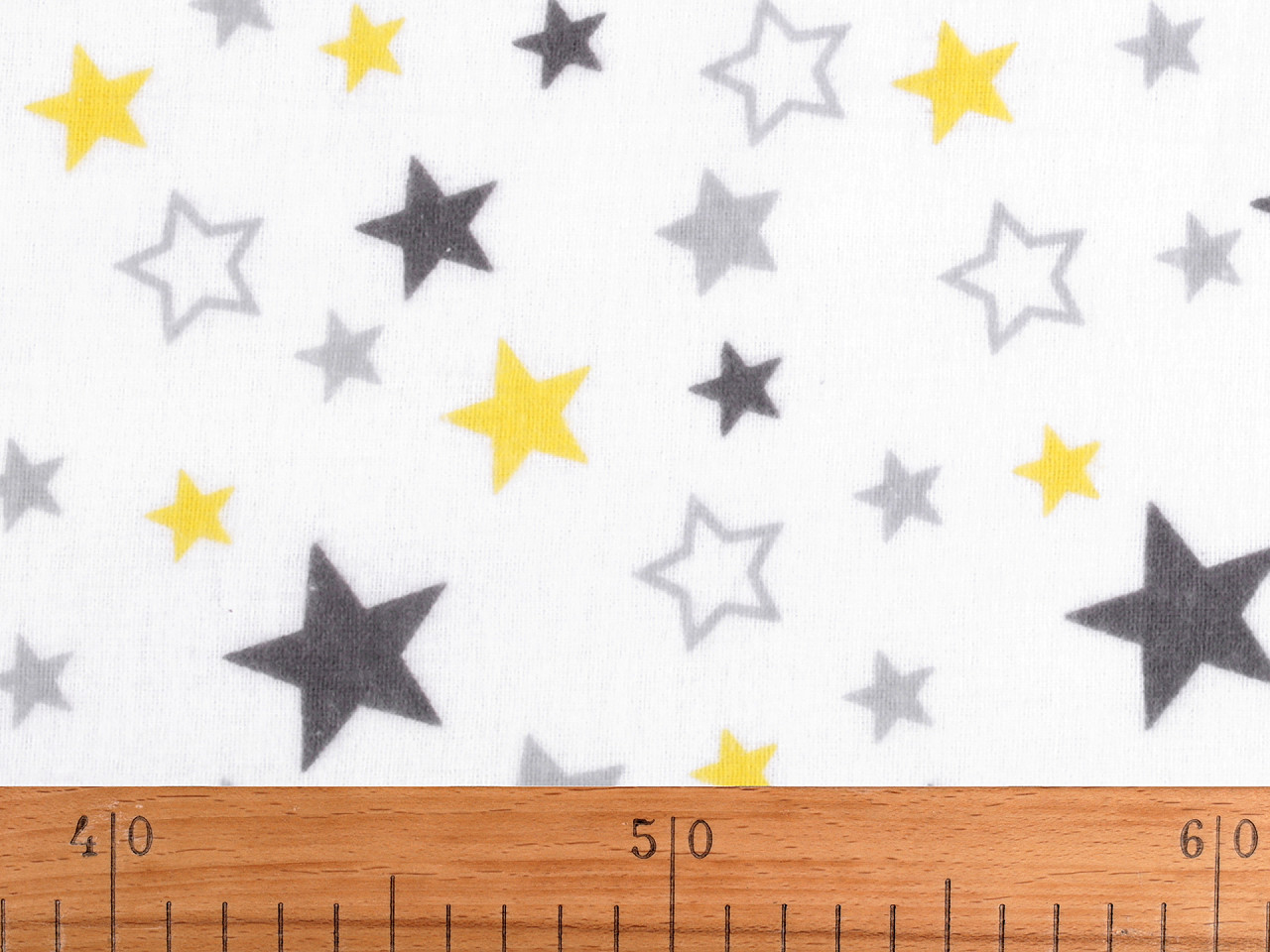 Bumbac flanelat, motiv steluțe - Gri neutral (1 Metru)