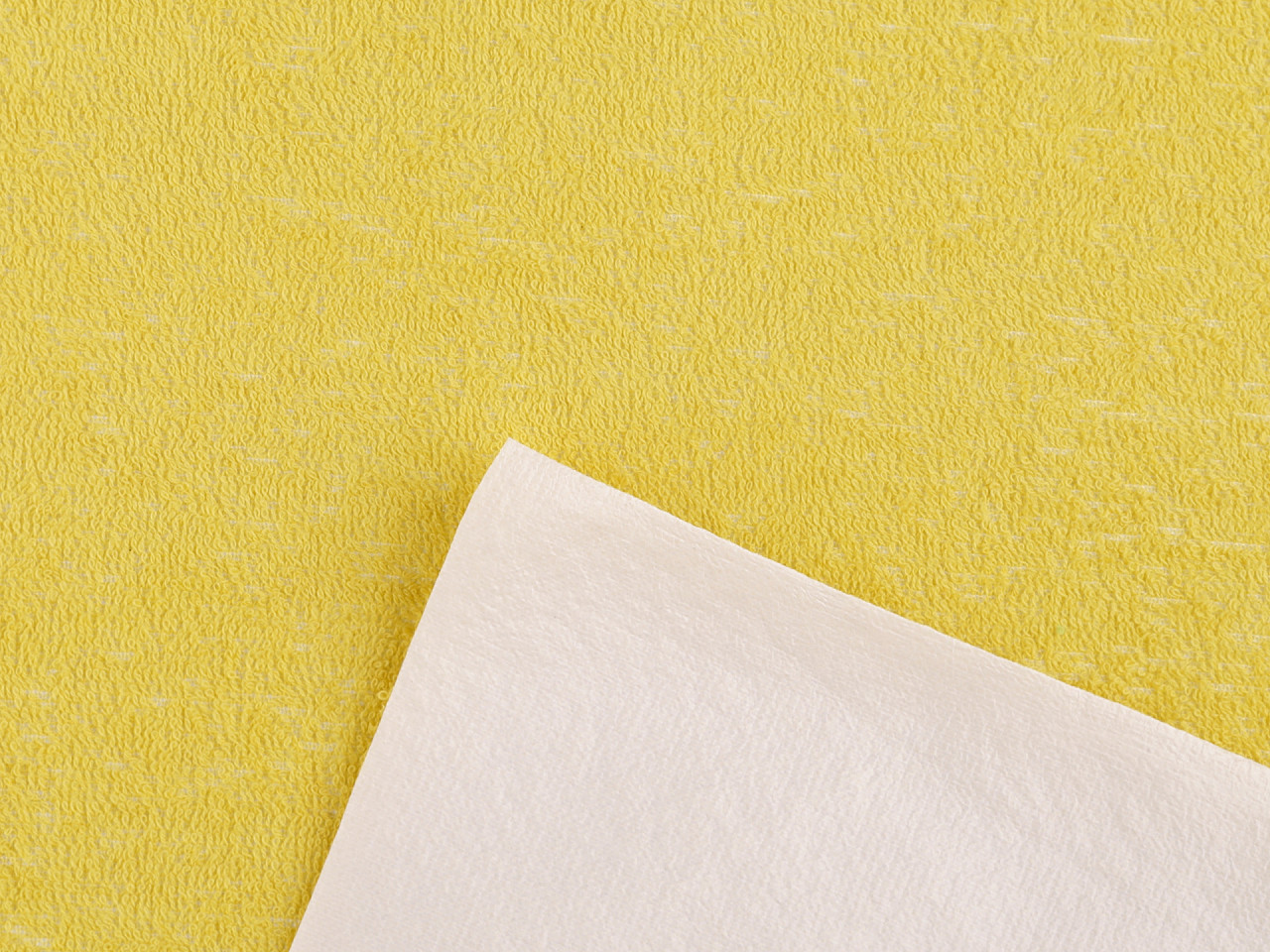 Material flaușat cu căptușeală impermeabilă - Verde deschis (1 Metru)